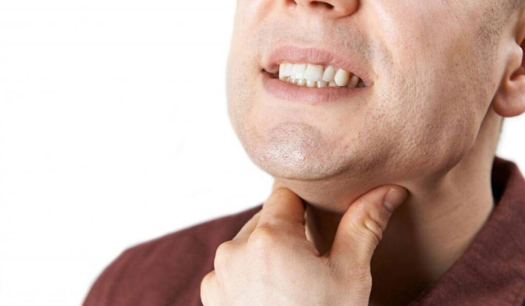 كل ما تحتاج لمعرفته عن سرطان الفم: أسباب، أعراض وعلاجات